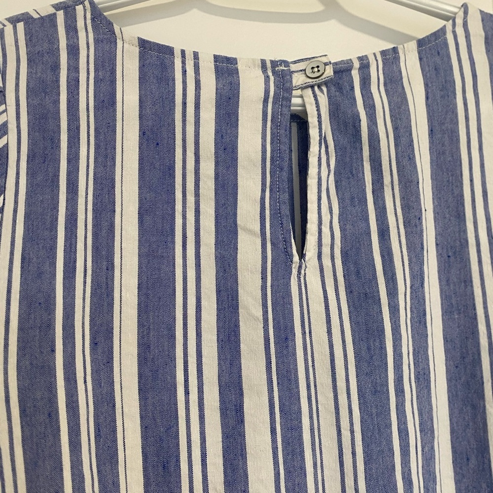 CAbi 5343 Wing Top Blue White Striped Linen Blend Blouse Crop Keyhole Size Small - Picture 10 of 10